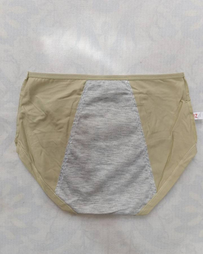 شورتکس جیب دار وارداتی برند دنیز😍🩸 اسلاید آخر فیلمشو گذاشتم😍 ❤️سایز بندی:38تا44 ❤️رنگبندی:مطابق تصویر ❤️جنس فوق العاده نرم و لطیف مناسب پریودی بدون نشتی و کاملا ضدآب جیب شورتکس کاملا کاربردی و میتونید برای گذاشتن کیسه آب گرم در دوران پریودی برای تسکین دردهای شکمی و پد بهداشتی اضافه استفاده کنید😍